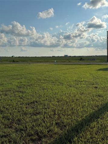 133 County Road 299 Heron N Sargent TX 77414