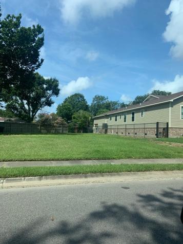 1009 Shelterwood Drive Houston TX 77008