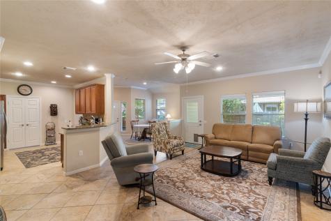 11 Abercrombie Place Conroe TX 77384