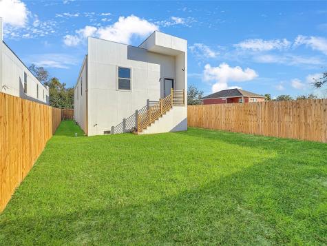 4819 Los Angeles Street Houston TX 77026
