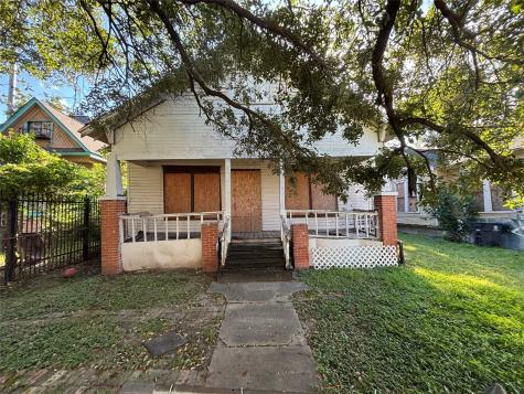 1918 Everett Street Houston TX 77009