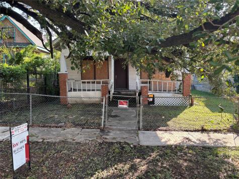1918 Everett Street Houston TX 77009