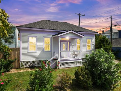 412 12th Street Galveston TX 77550