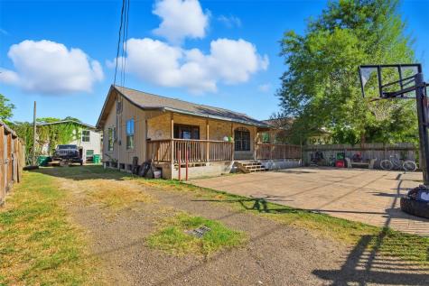 2017 Sadler Street Houston TX 77093