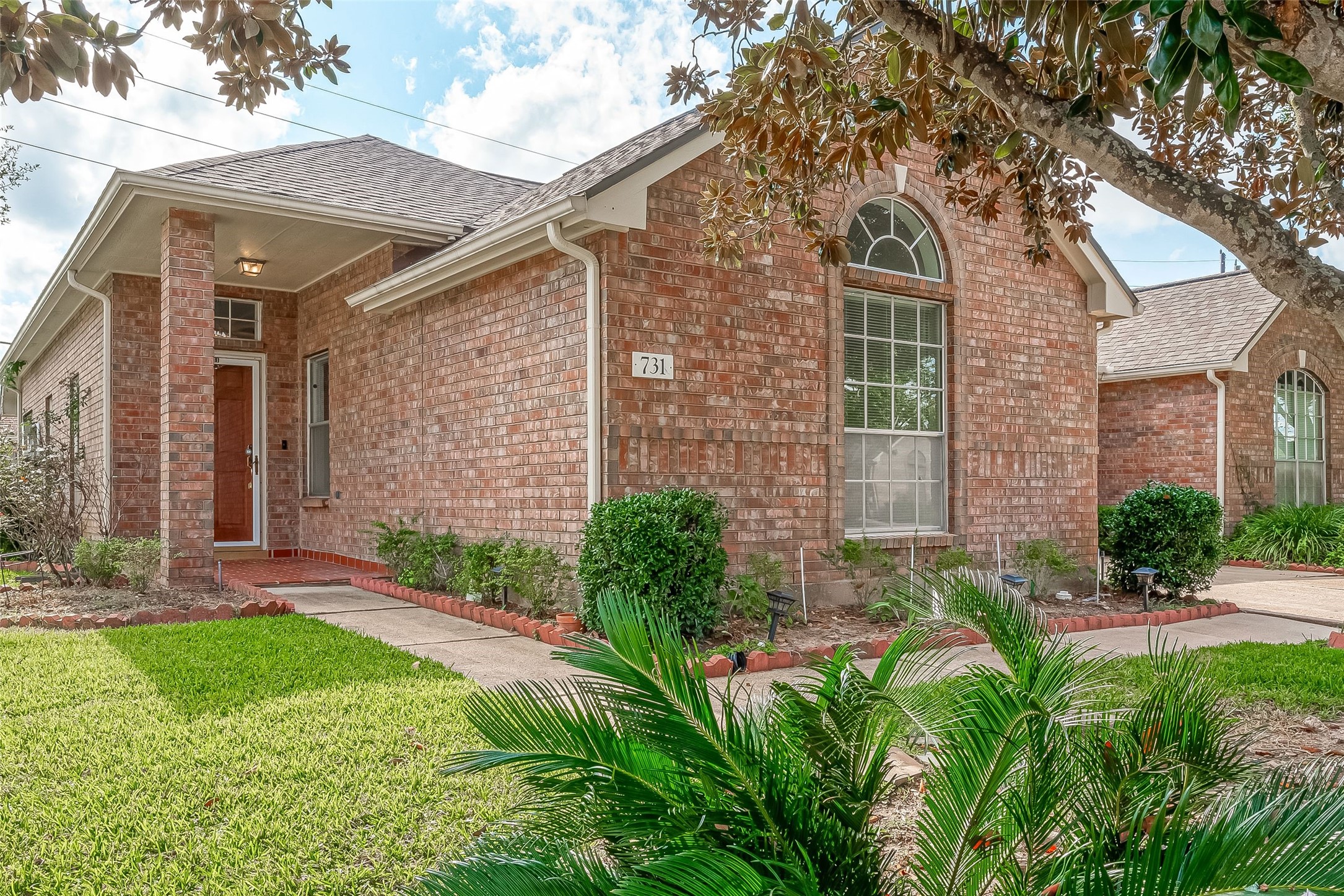 731 Apple Blossom Drive Pearland TX 77584