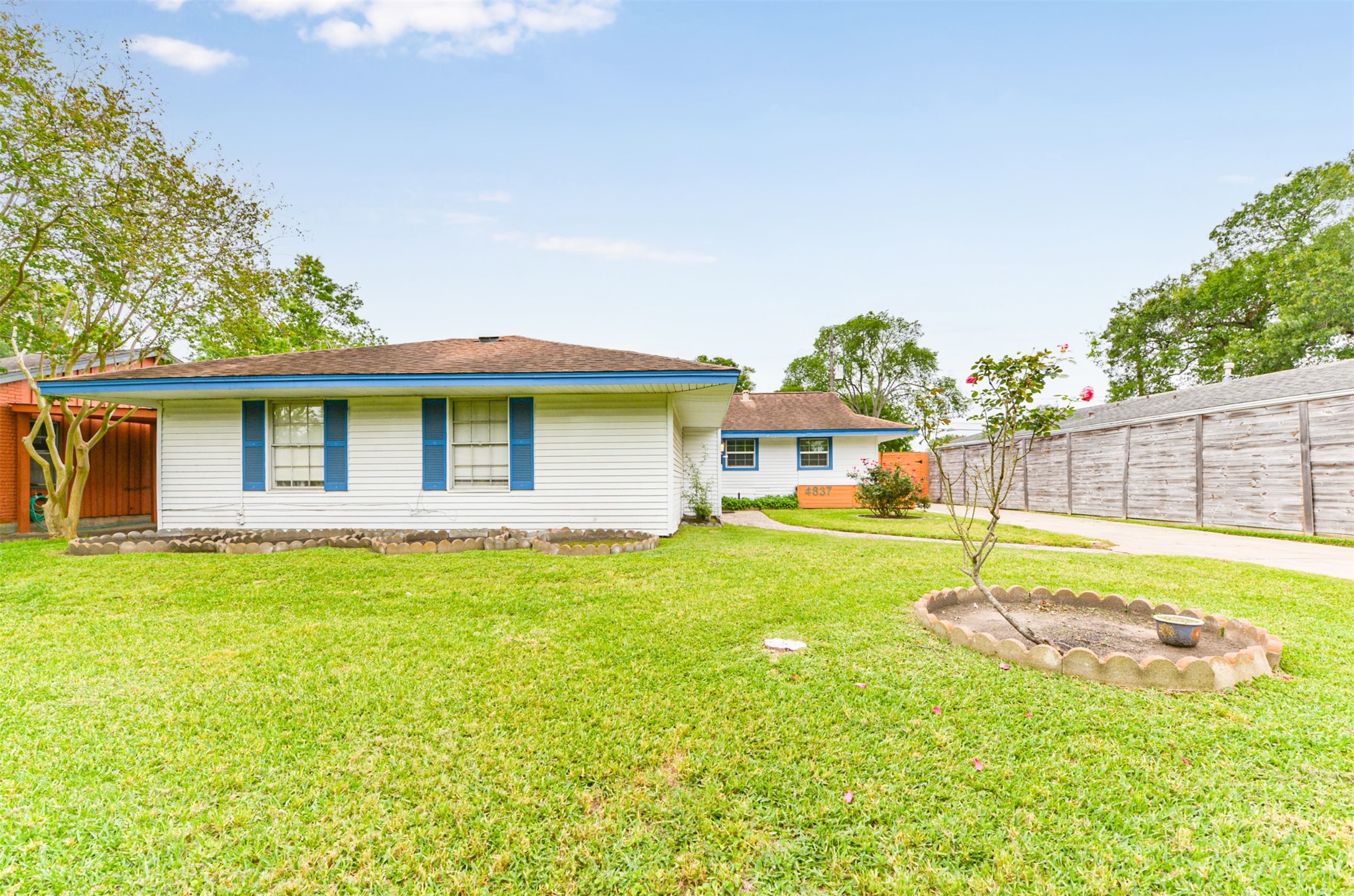 4837 Kinglet Street Houston TX 77035