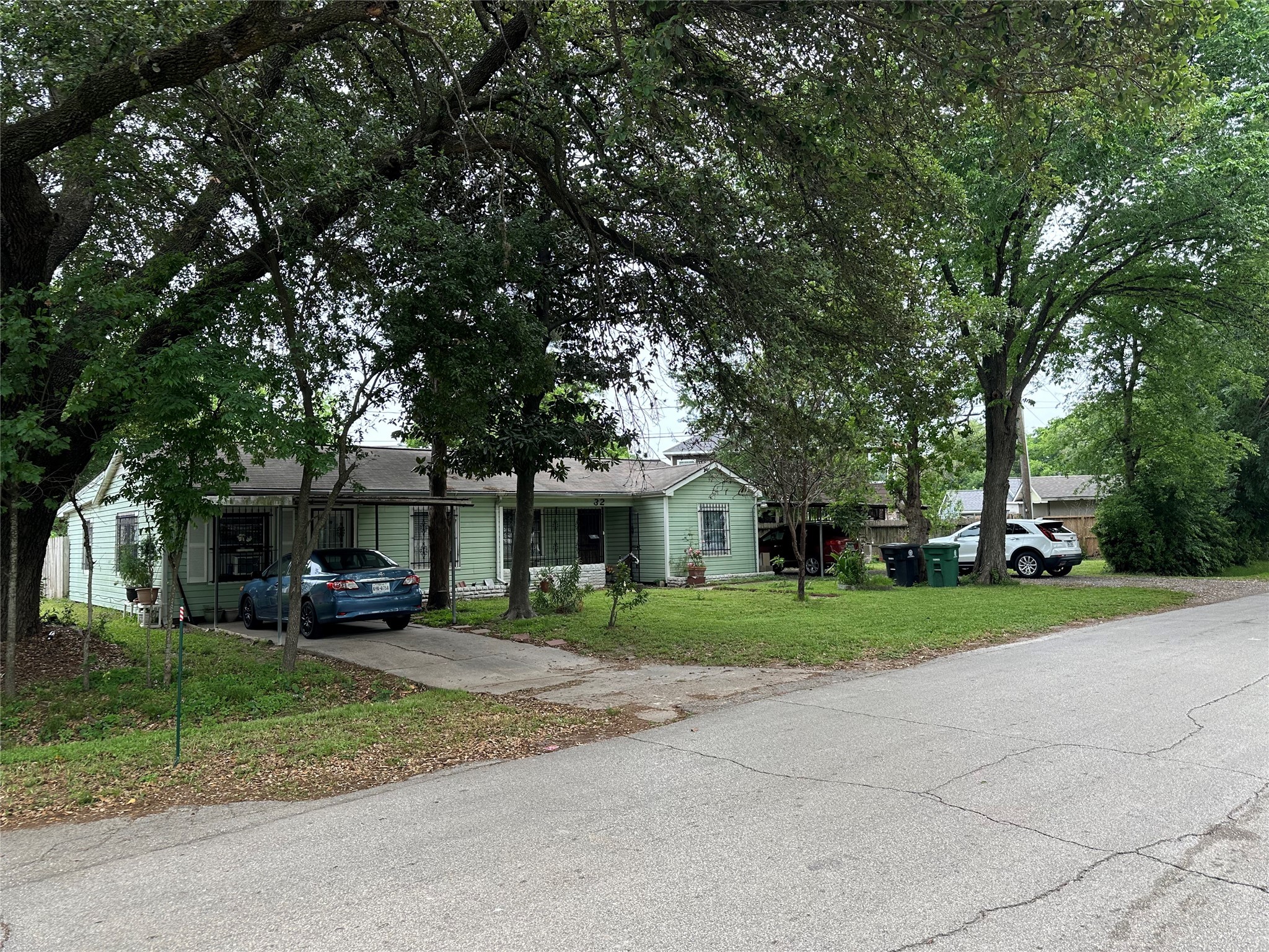 32 Farrell Street Houston TX 77022