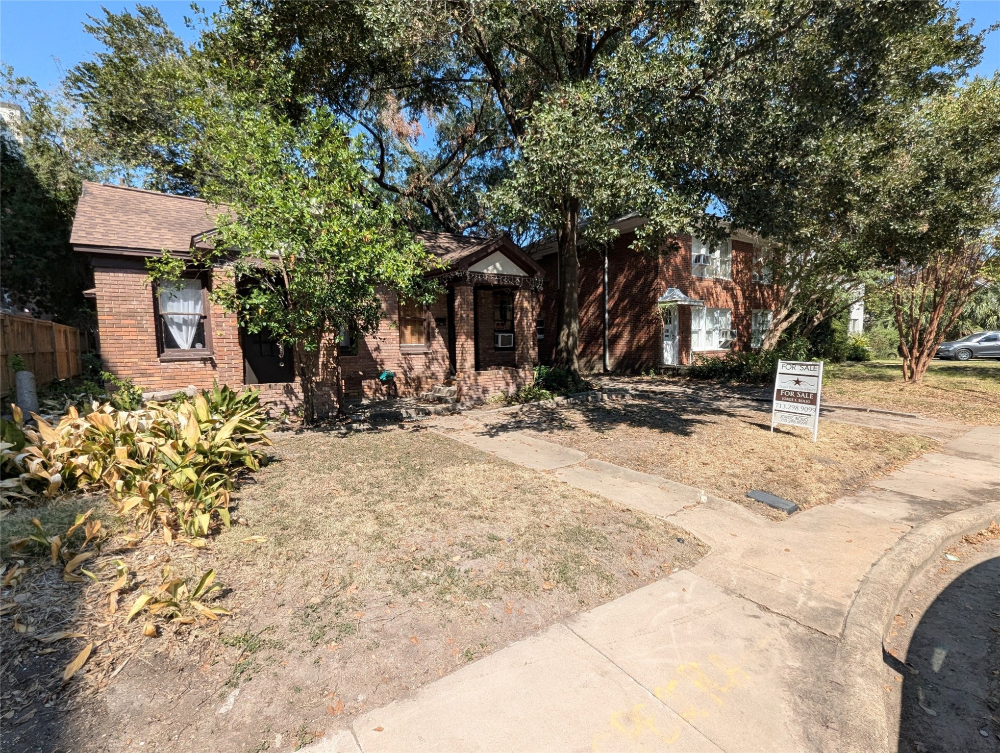 1934 Hawthorne Street Houston TX 77098