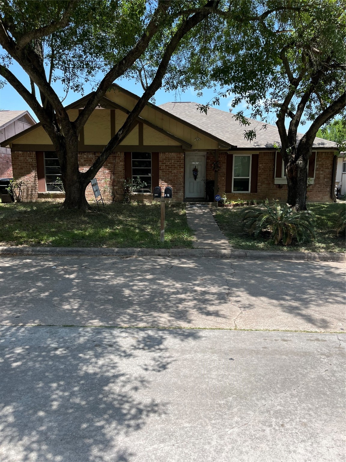 12814 Shannon Hills Drive Houston TX 77099