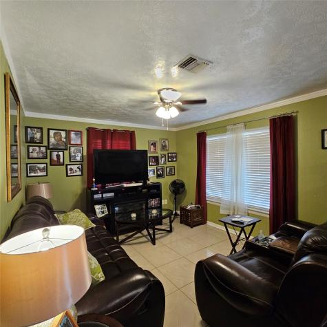2707 Ellis School Road A-b Baytown TX 77521
