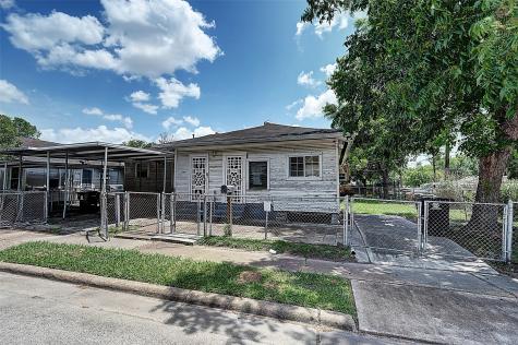 1504 Luzon Street Houston TX 77009
