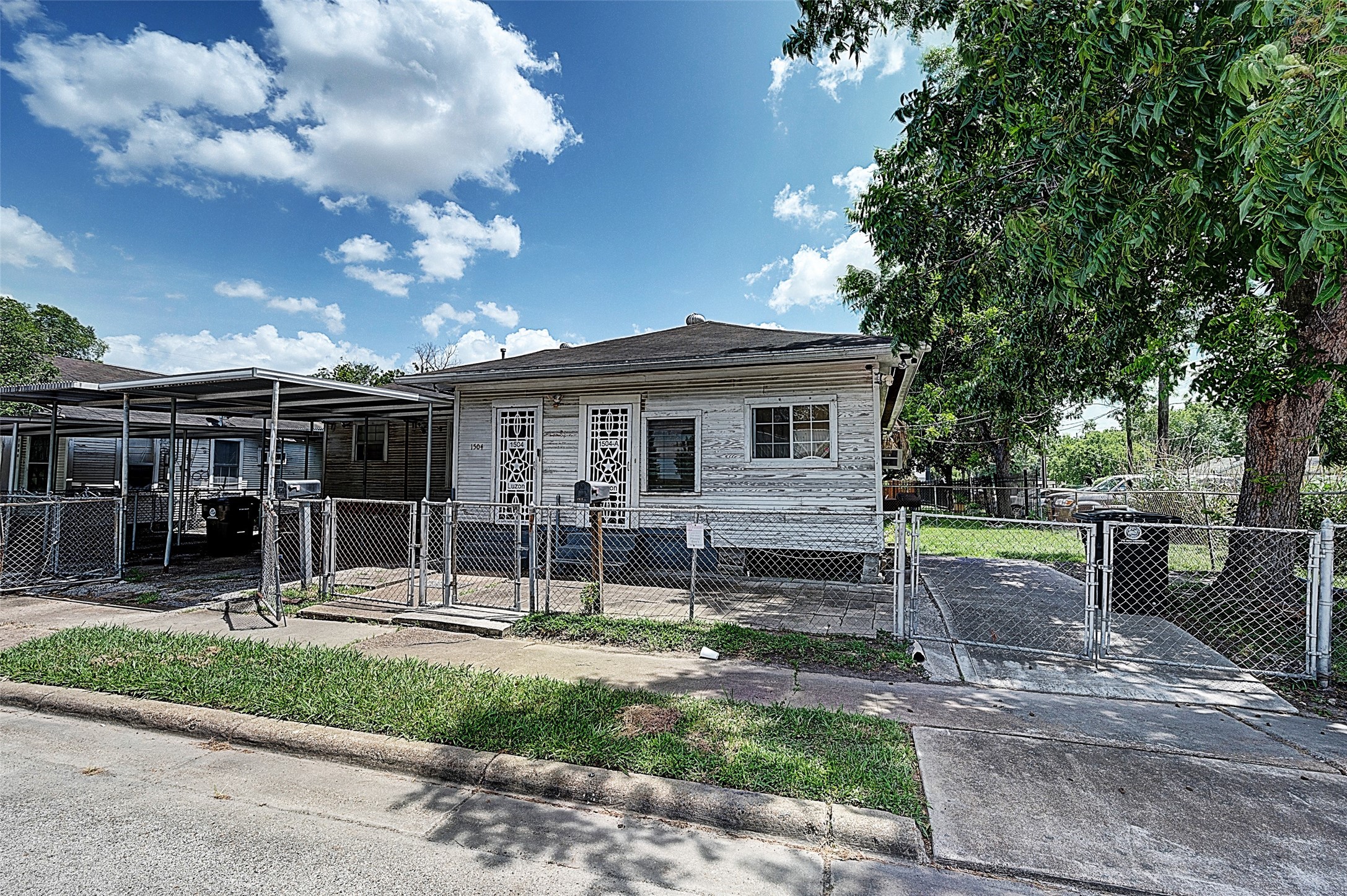 1504 Luzon Street Houston TX 77009
