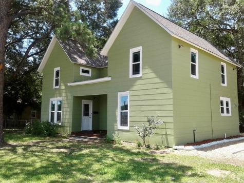 502 S Mechanic Street El Campo TX 77437