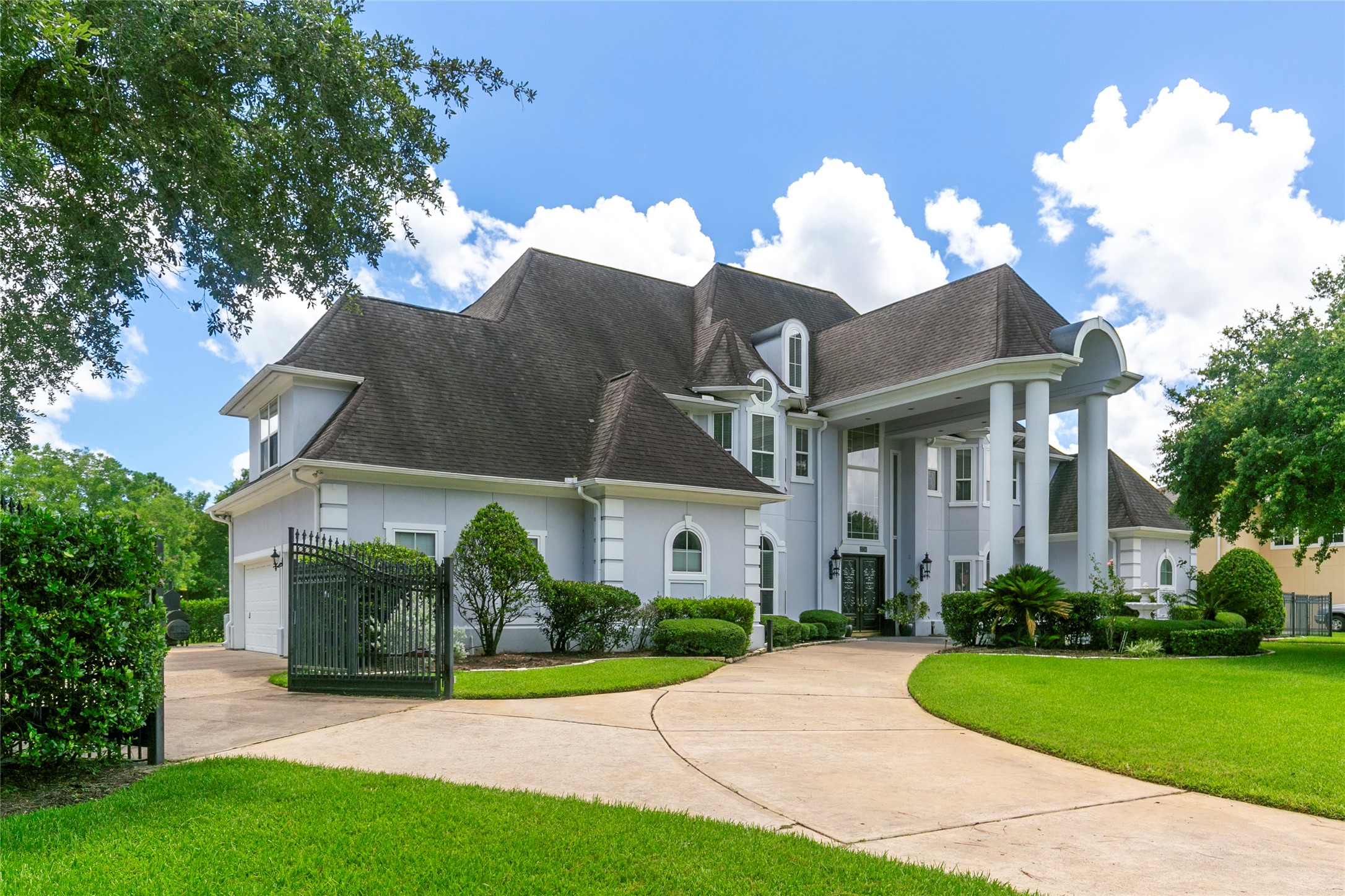 2734 Lakecrest Drive Pearland TX 77584