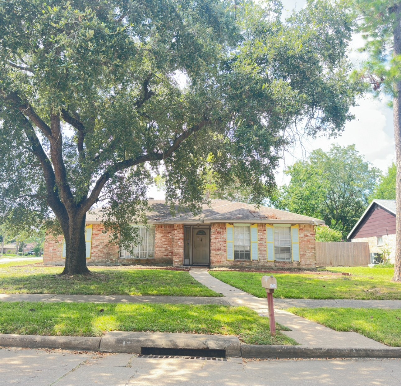 10534 Huntington Wood Drive Houston TX 77099