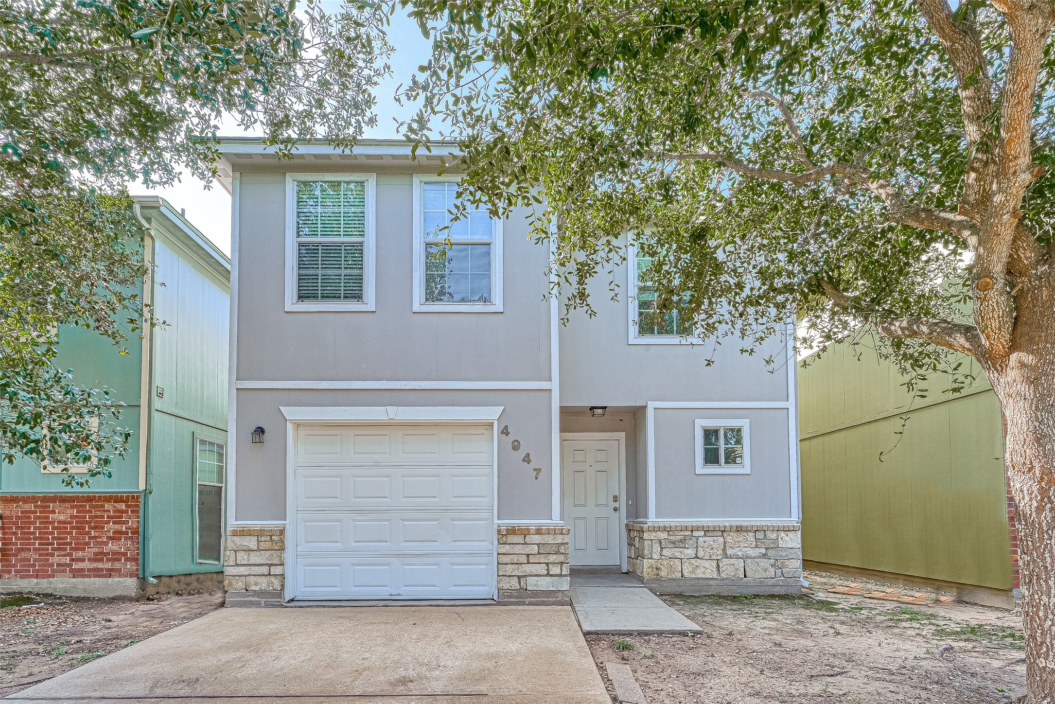 4947 S Cancun Drive Houston TX 77045