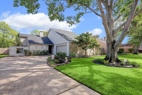 7402 Creek Crest Drive Houston TX 77095
