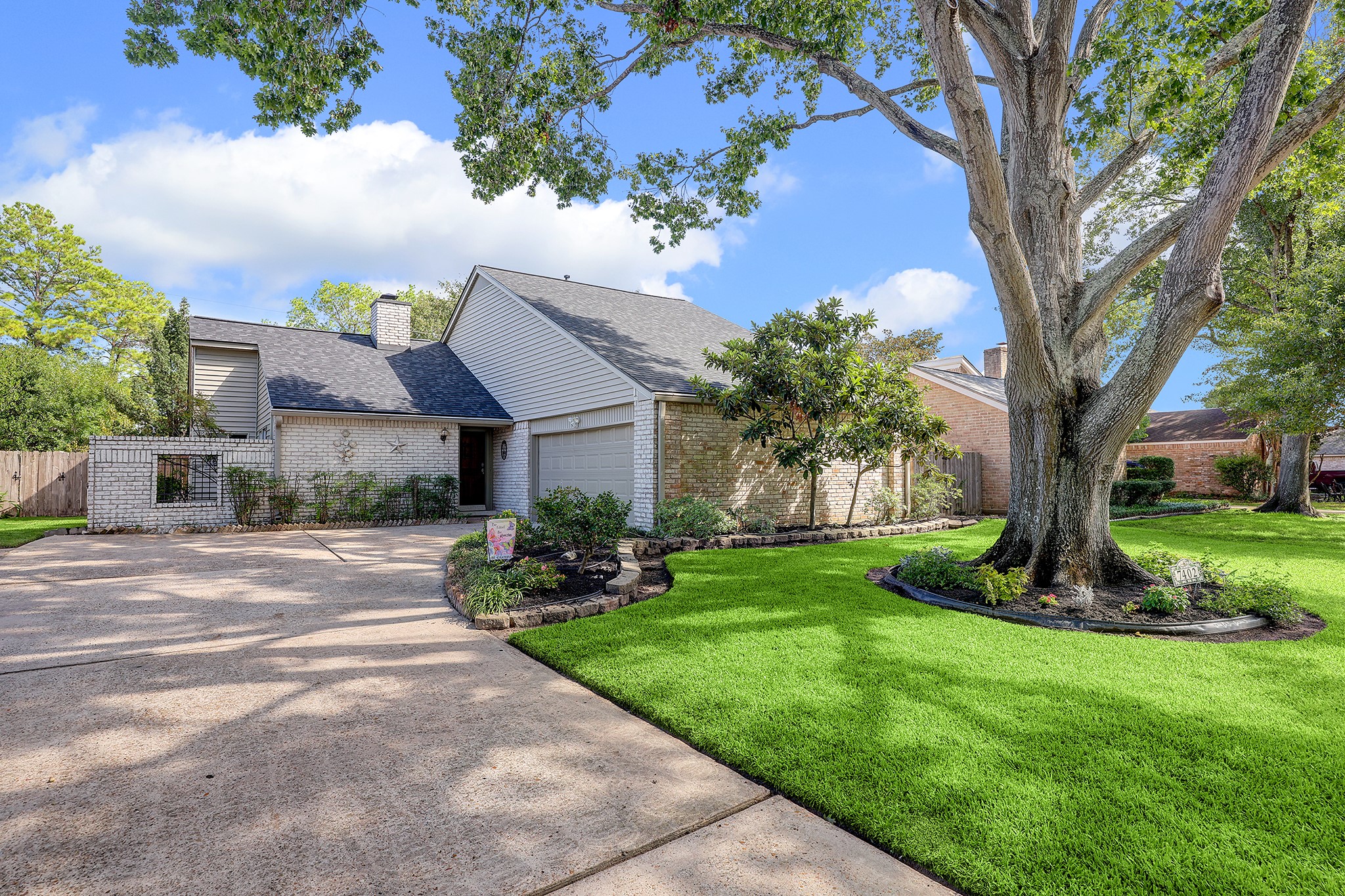 7402 Creek Crest Drive Houston TX 77095