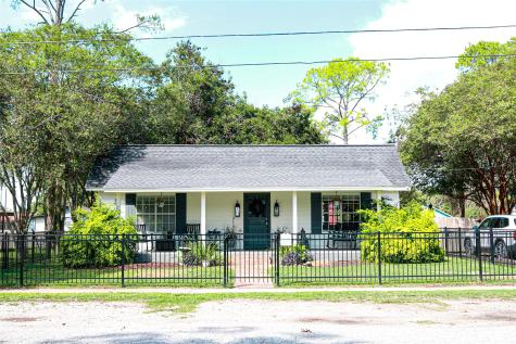 210 S 16th Street West Columbia TX 77486