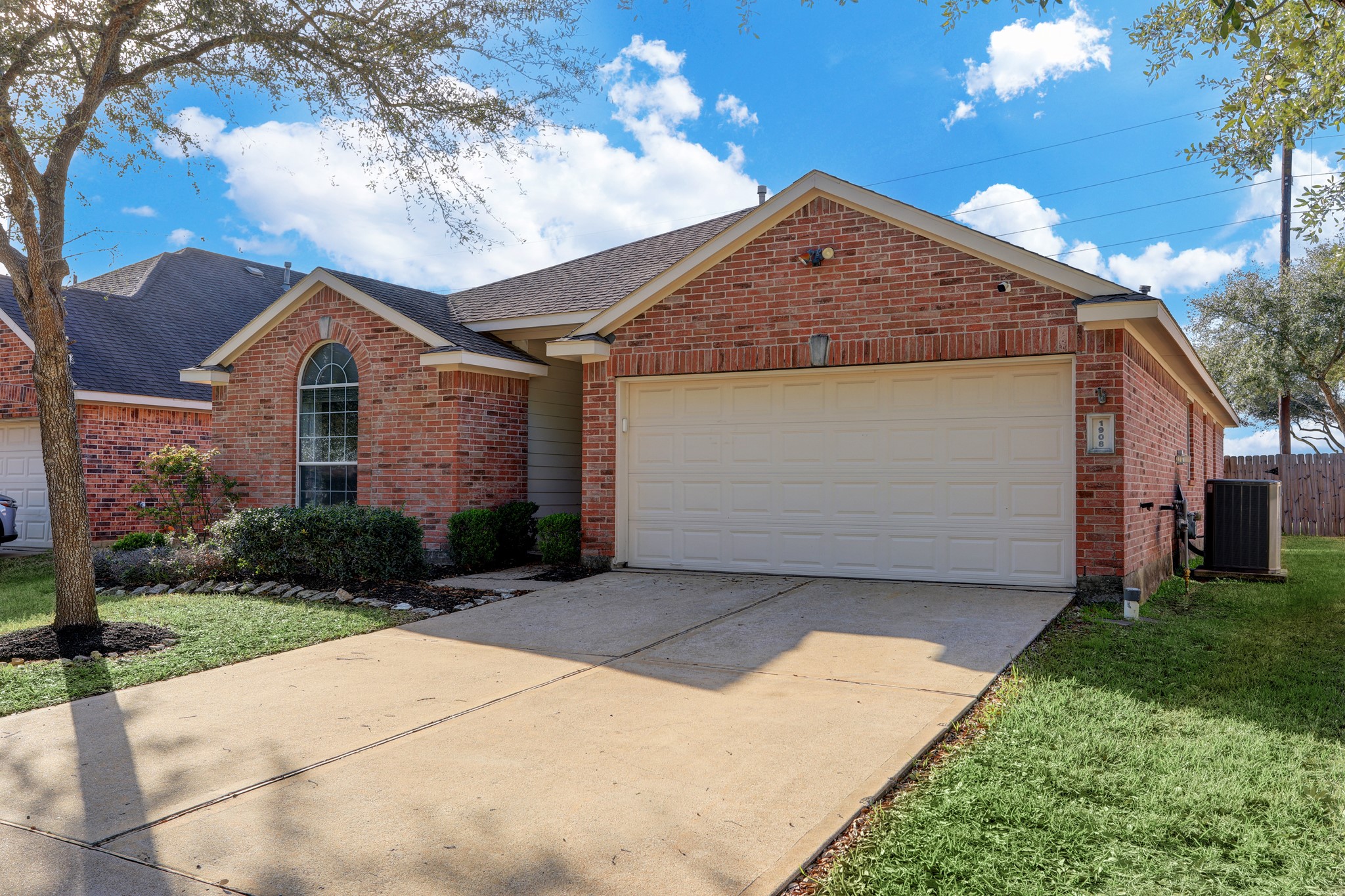 1908 Roaring Springs Drive Pearland TX 77584