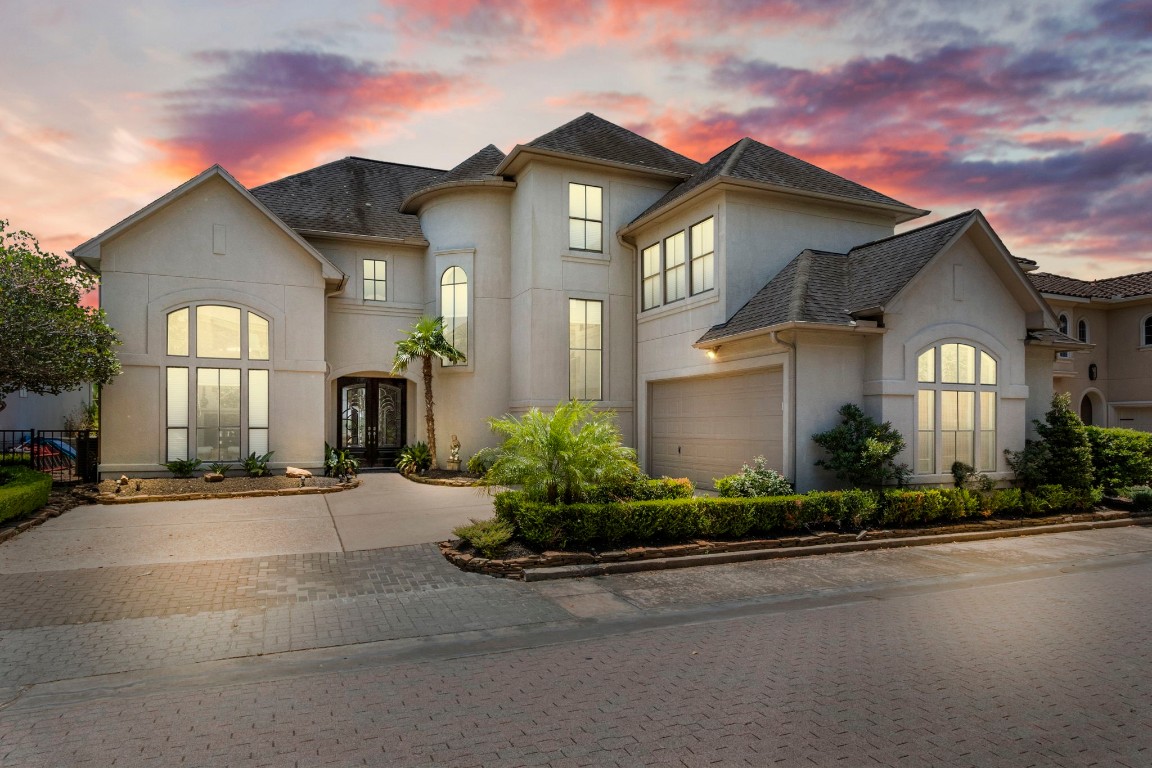 4 Mariners Lane Kemah TX 77565