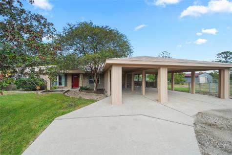 8820 Avenue H Liverpool TX 77577