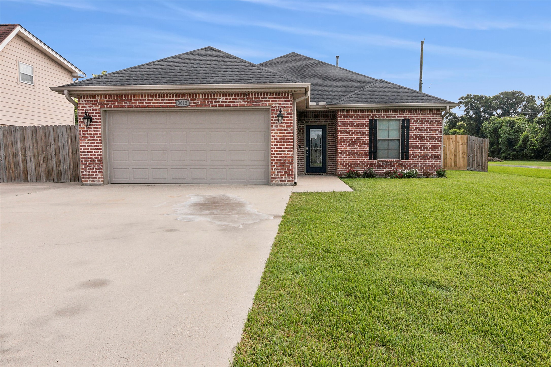 3012 Washington Street Nederland TX 77627