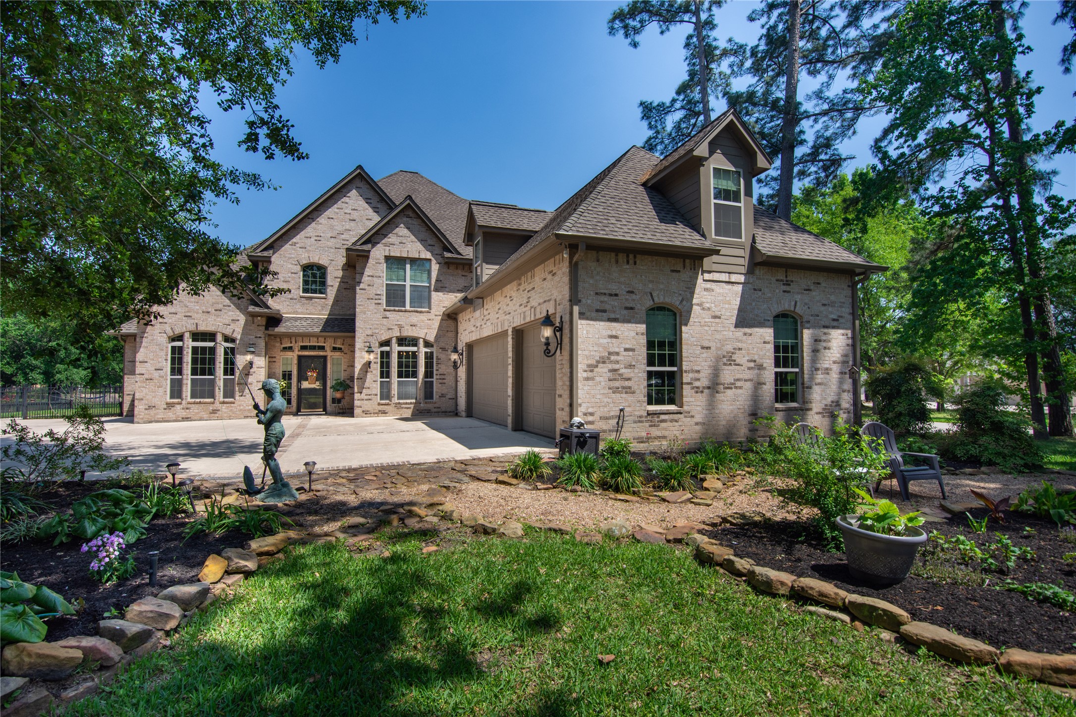12786 Aries Loop Willis TX 77318