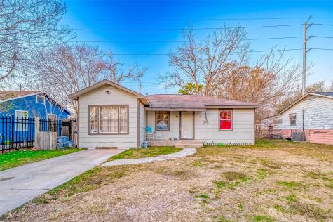 913 Twin Oaks Street Houston TX 77076