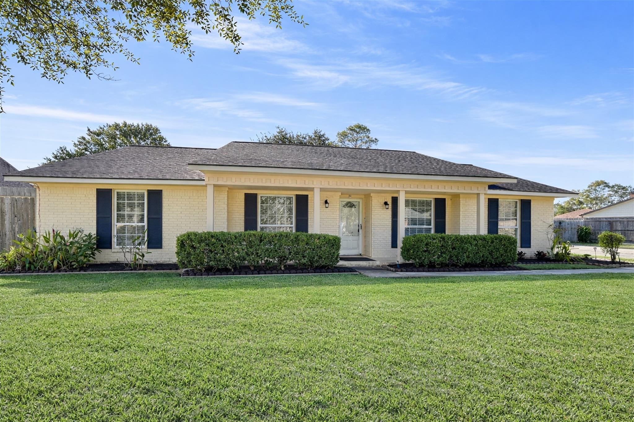 1806 Mcginnis Drive Pearland TX 77581