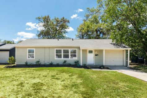 206 Laurel Street Lake Jackson TX 77566