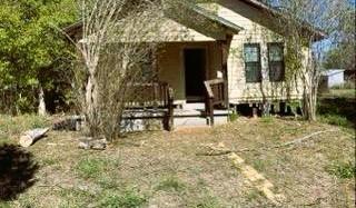 804 1st Street Floresville TX 78114
