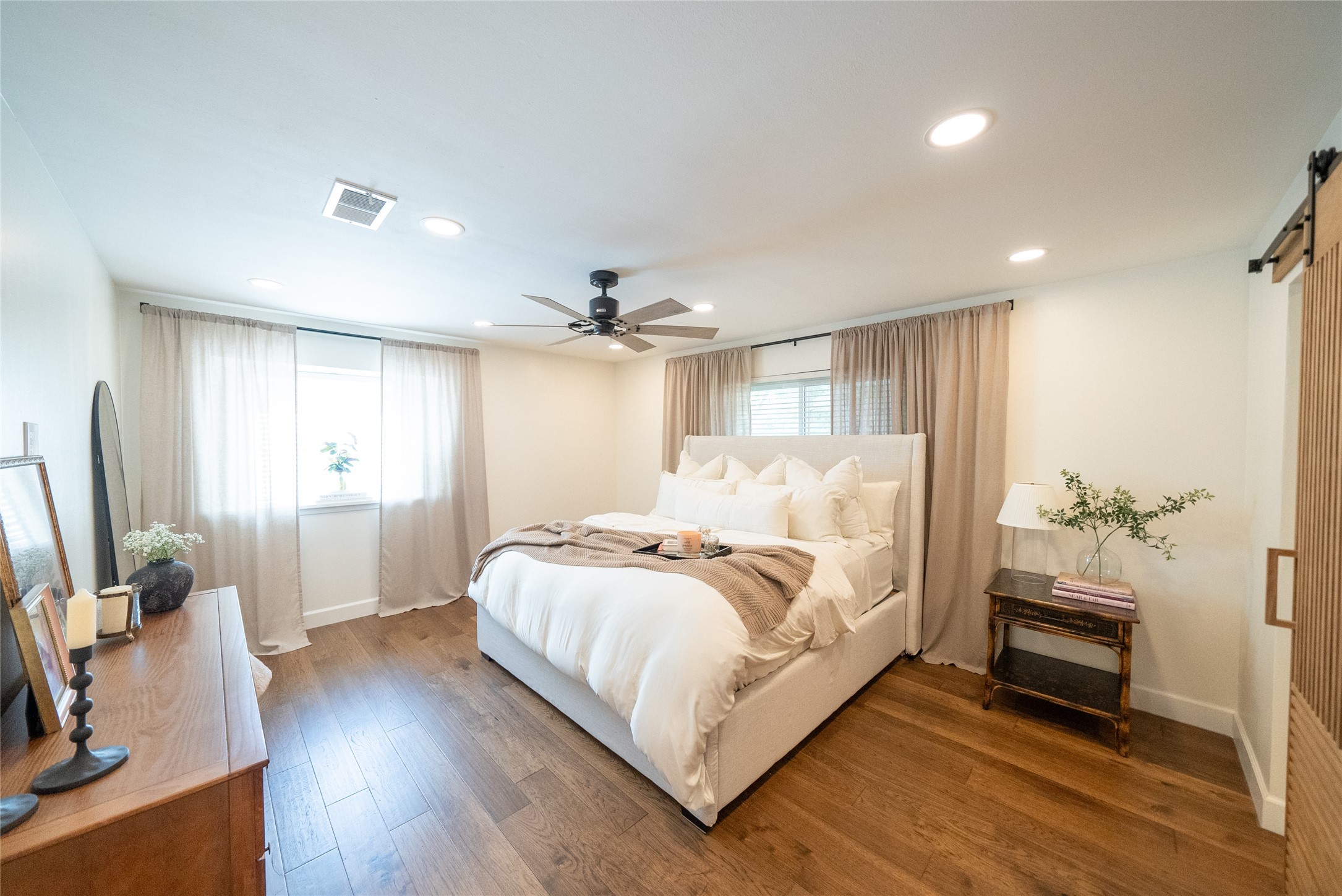 2011 Ottawa Lane Houston TX 77043
