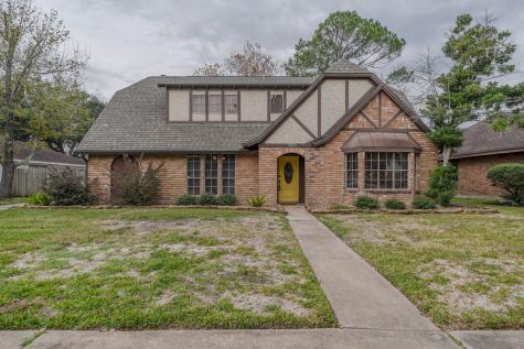 350 Dawn Hill Drive Friendswood TX 77546