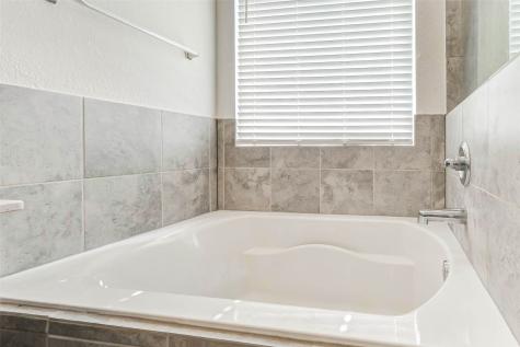 100 Jessica Drive Dayton TX 77535