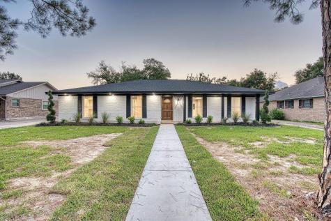 1934 Llano Street Port Neches TX 77651
