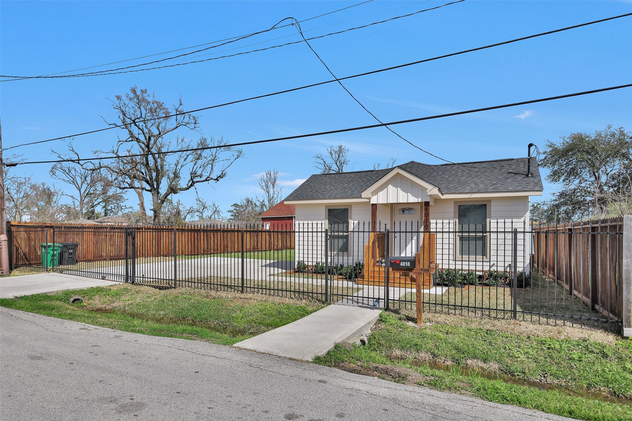 4010 Falls Street Houston TX 77026