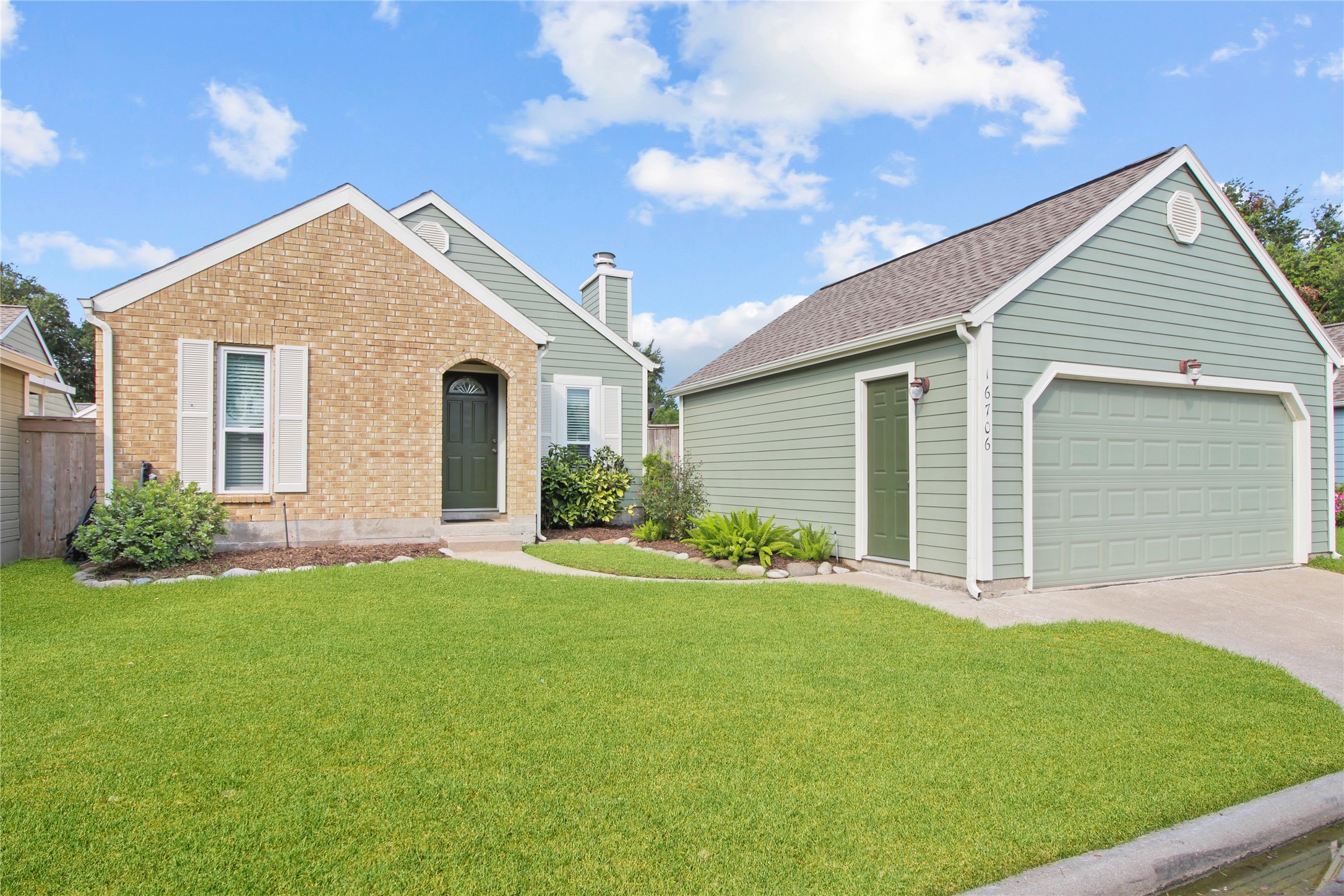 16706 Dale Oak Way Houston TX 77058
