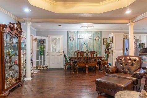 215 W Wildwood Drive N Village Mills TX 77663