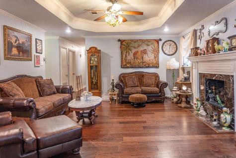 215 W Wildwood Drive N Village Mills TX 77663