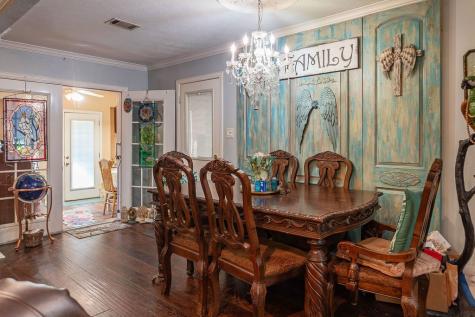 215 W Wildwood Drive N Village Mills TX 77663