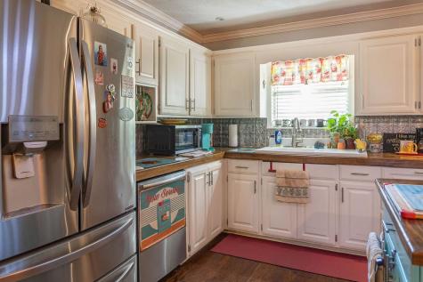 215 W Wildwood Drive N Village Mills TX 77663