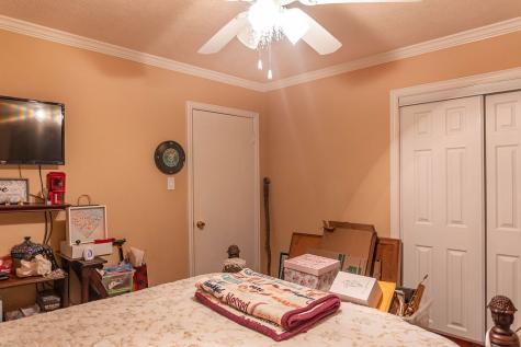 215 W Wildwood Drive N Village Mills TX 77663