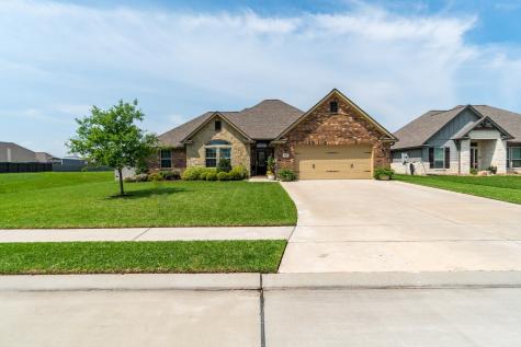 52 Poppy Court Lake Jackson TX 77566