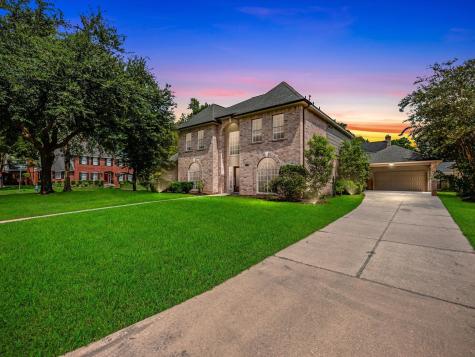 2122 Mountain Lake Drive Kingwood TX 77345