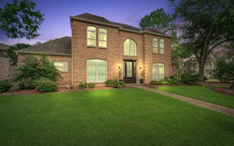 811 Walkwood Court Houston TX 77079
