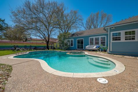 318 Victoria Street Navasota TX 77868