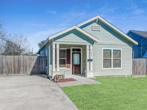 3406 Charles Avenue Groves TX 77619