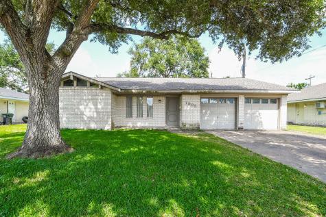 1902 S Memorial Court Pasadena TX 77502