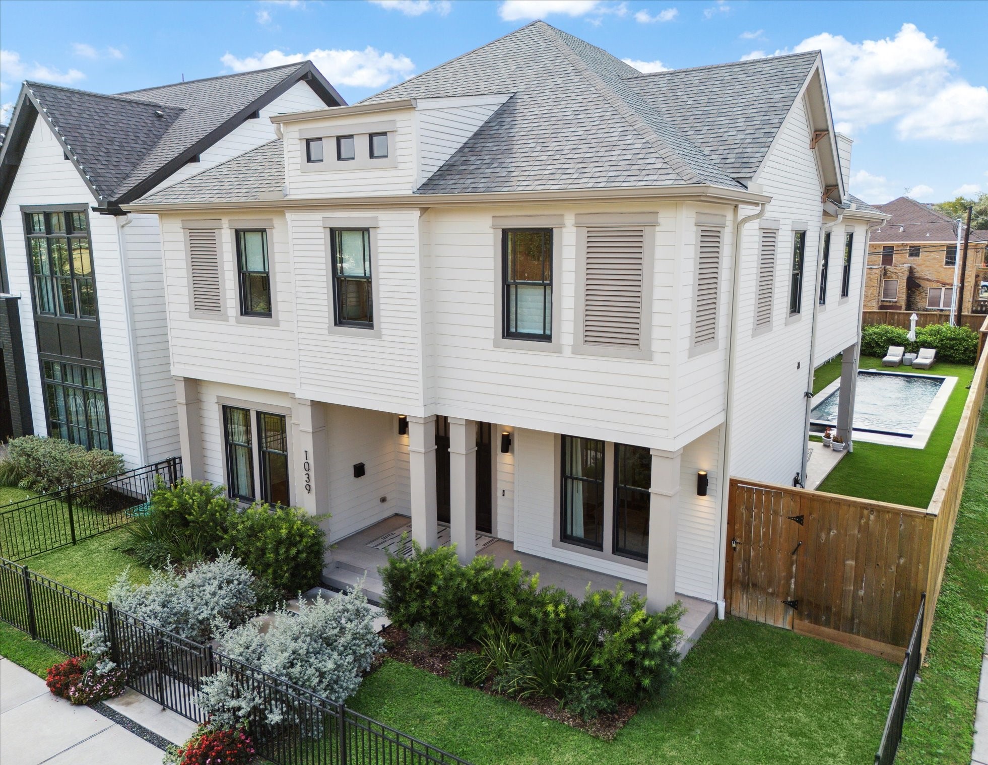 1039 Harvard Street Houston TX 77008